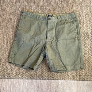 J Crew 9” Gramercy Chino Shorts